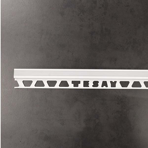 PROFIL BORD EXTERIEUR EN ALUMINIUM 10MM / 2,70ML BARRE _CHROME MAT