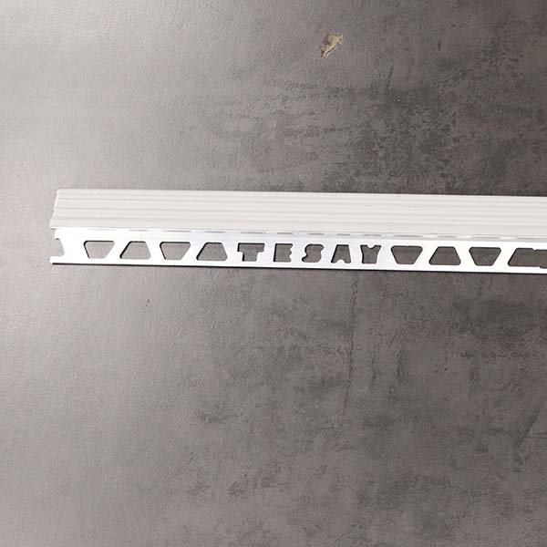 PROFILS D ESCALIER EN ALUMINIUM 11 MM AVEC BANDE PVC 250 CM _ GRIS