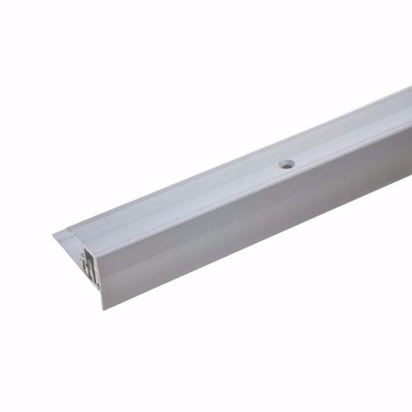 NEZ DE PROFILES D ESCALIER POUR PARQUET STRATIFIE OR ANODISE