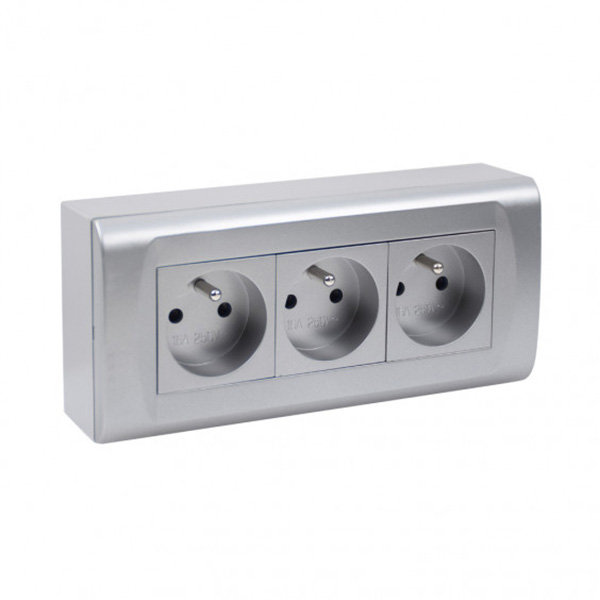 BOITIER 3 P+3 PRISES 2P+T SILVER CABLEES COLRS