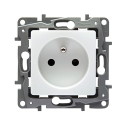 [33212] APPAREILLAGE PC ENCASTRE 2P+T 16A BLANC NILOE 664735 LEGRAND